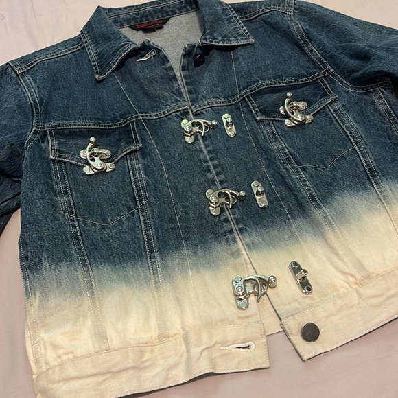 Denim ombré jacket with buckle closures - Picture 4 of 6